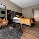 Maashof Hotel