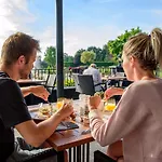 Maashof Hotel 4*